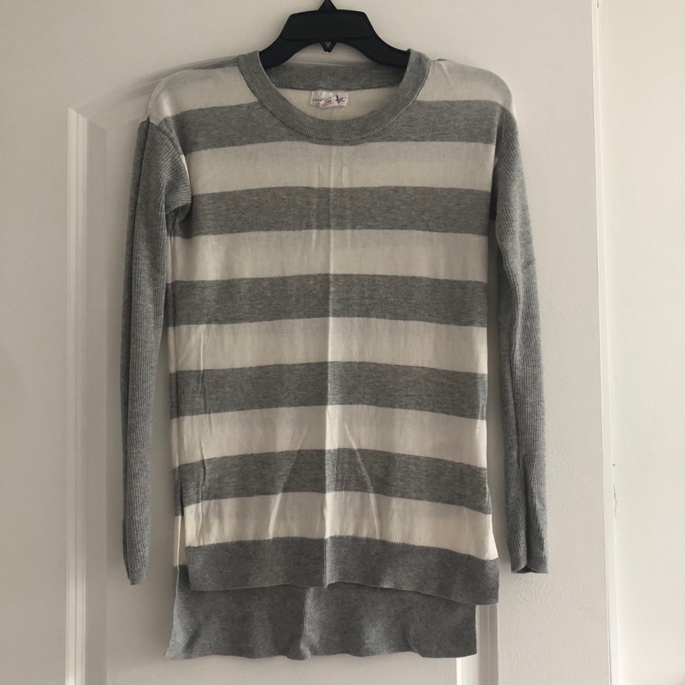 Shrinking violet tunic sweater